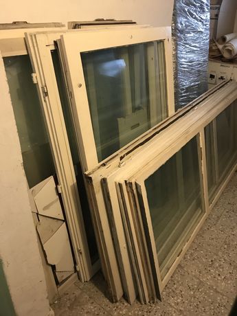 Drewniane drzwi balkonowe / okna