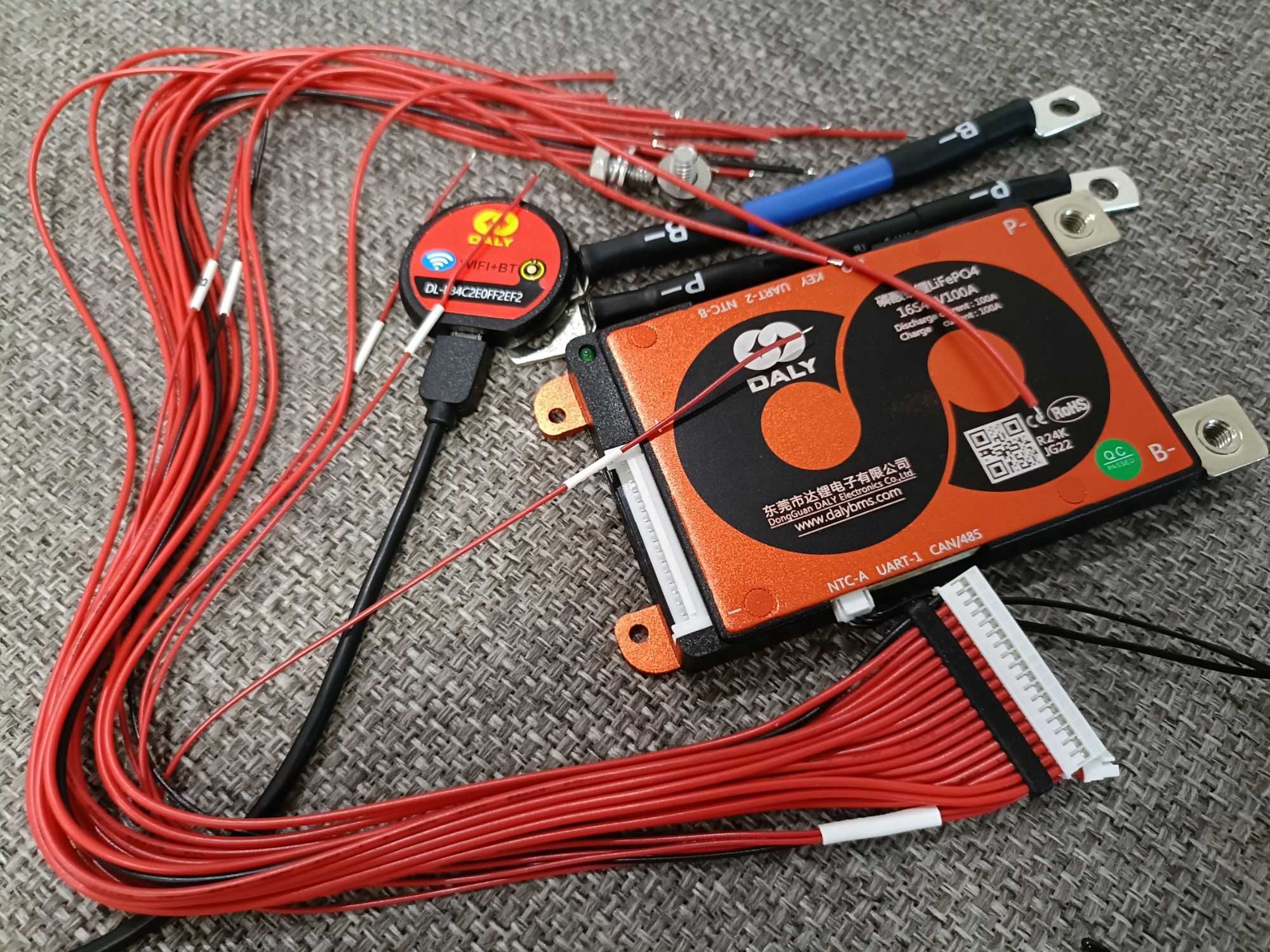 Balanser BMS 14S 48V do aku -  LI ION -60A/60A DALY+Bluetooth+app