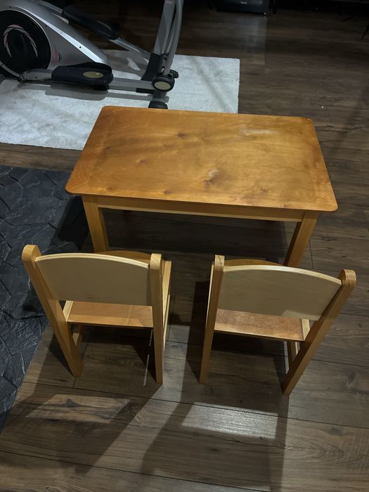 Stolik + krzesla biurko dla dzieci