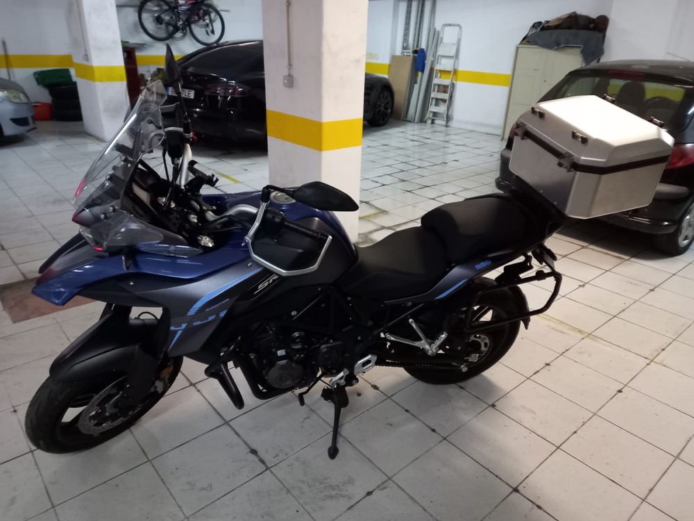 QJMotor SRT550 ótima