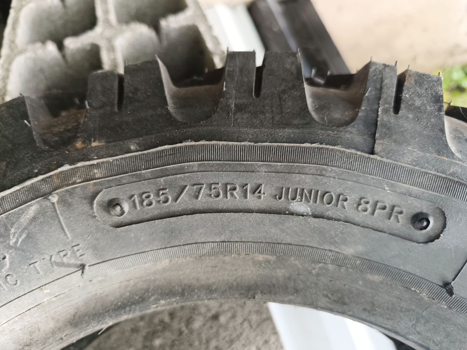 4 Pneus 185/75R14