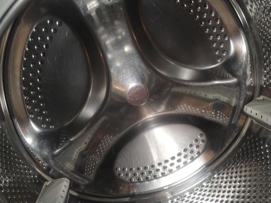 Пральна машинка Indesit wisn 100 на 4.5 кг Робоча