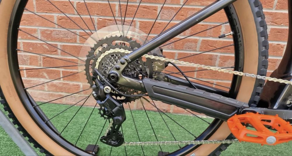 Trek marlin 6+ elektryczny rower gorski 2024 rockshox maxxis