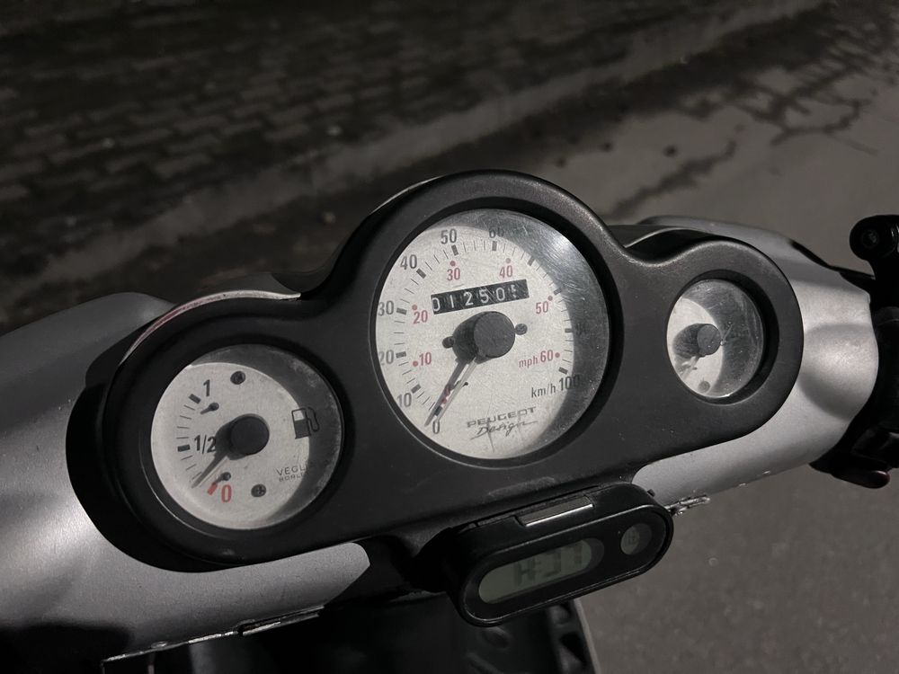Scooter Peugeot speedfight