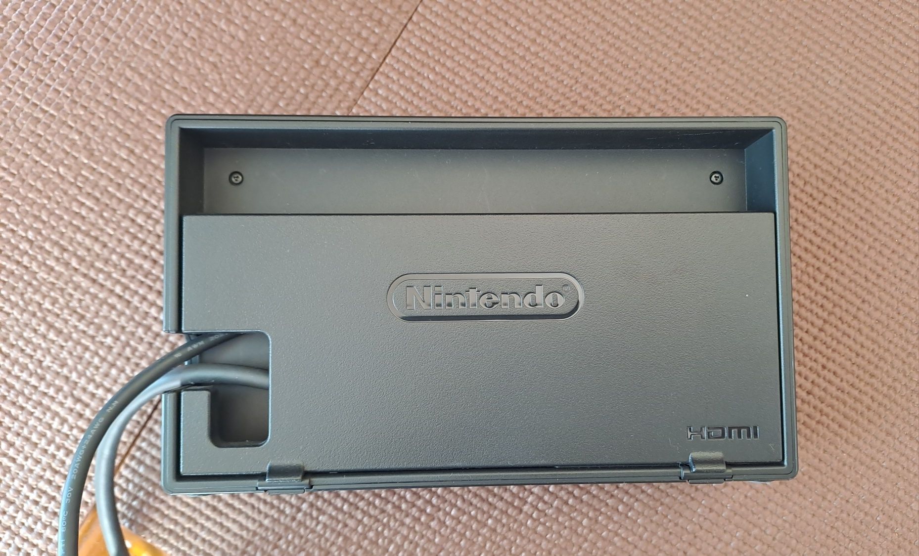 Consola Nintendo Switch V2 como Nova