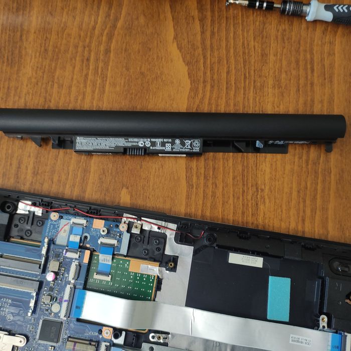 Батарея HP 14.8V до ноутбуків НР (HSTNN-DB8B)