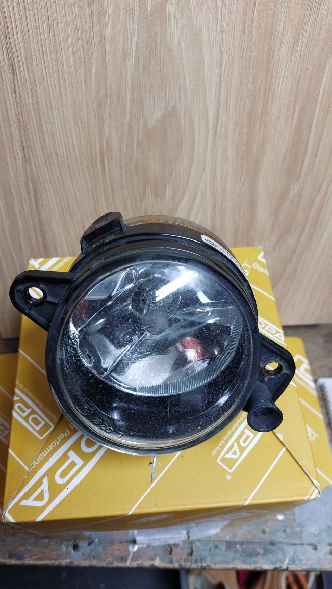Halogen lewy vw polo cross