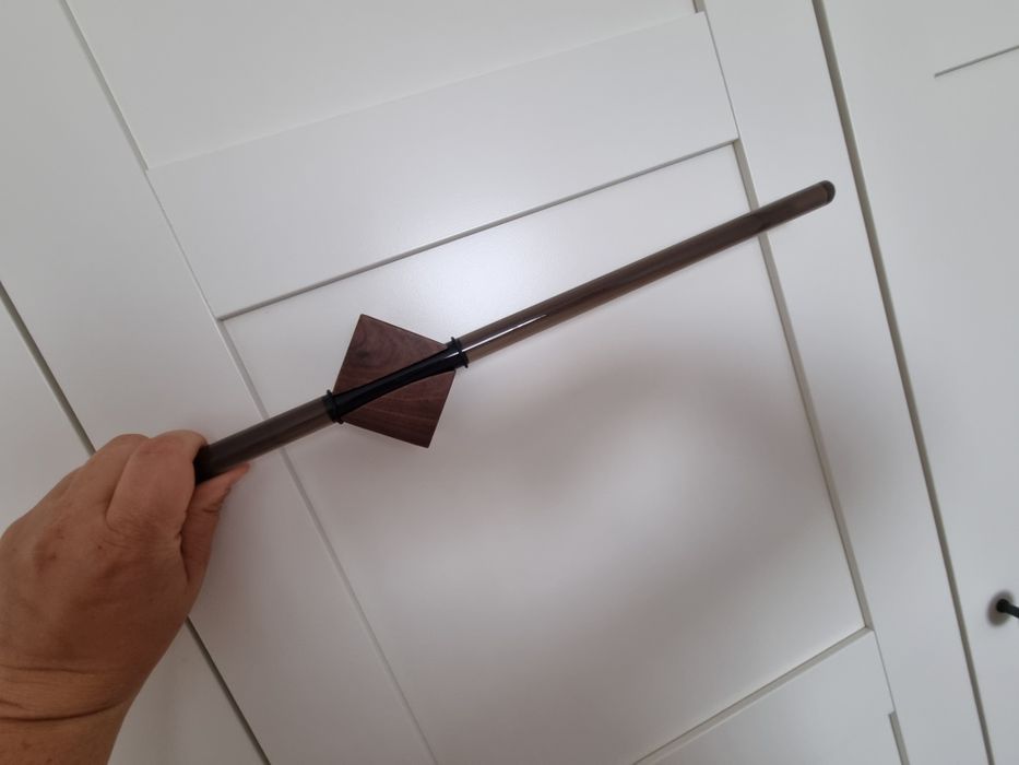 Elegancki minimalistyczny akrylowy wieszak na ręczniki 40cm