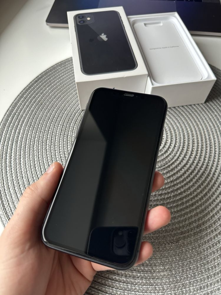 Iphone 11 64GB, АКБ97%, Neverlock(айфон 11 черный)