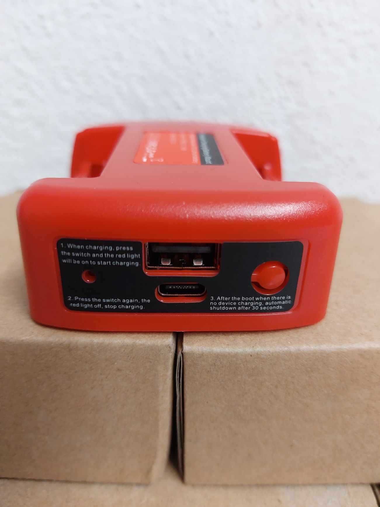 Adapter ładowarka USB USB-C na baterie MILWAUKEE M18