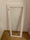 Lewe drzwi - witryna Ikea Hemnes