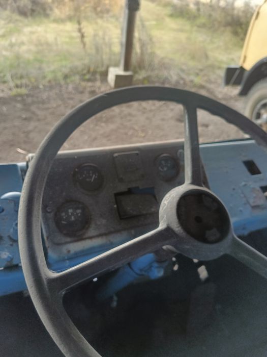 Продам львівський погрузчик мотор МТЗ д 240 коробка ЗІЛ міст ЗІЛ