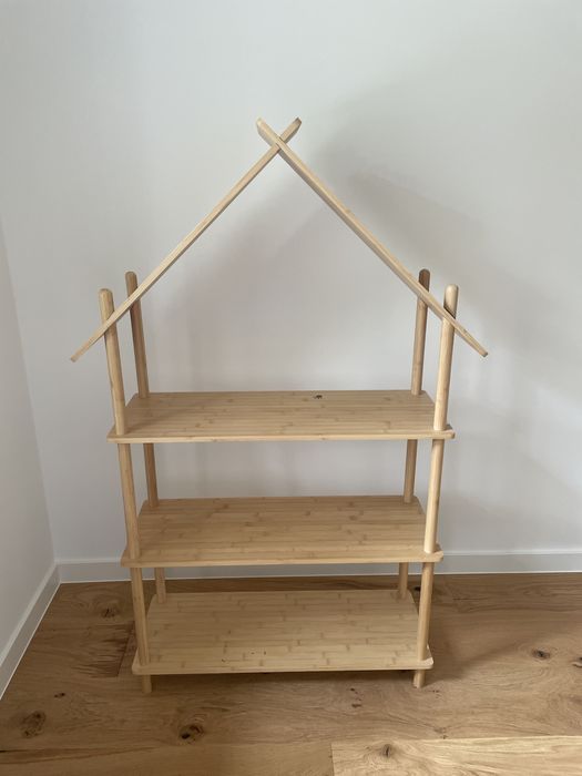 Regal na ksiazki i zabawki