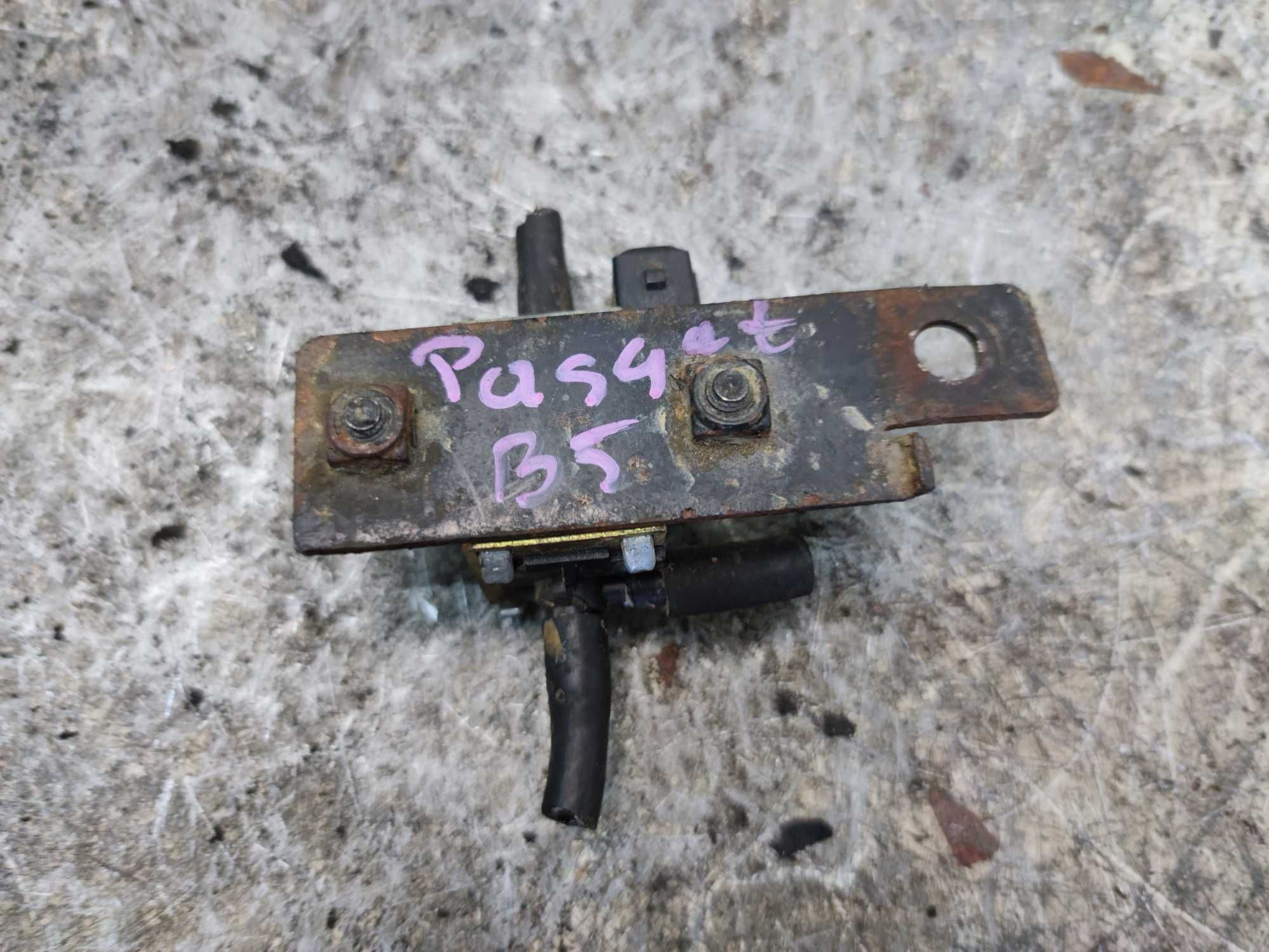 VW Passat B5 1.9 TDI Zawór Podciśnienia EGR