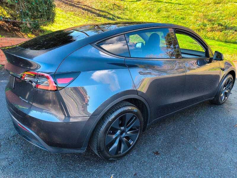 2024 Tesla Model Y LR