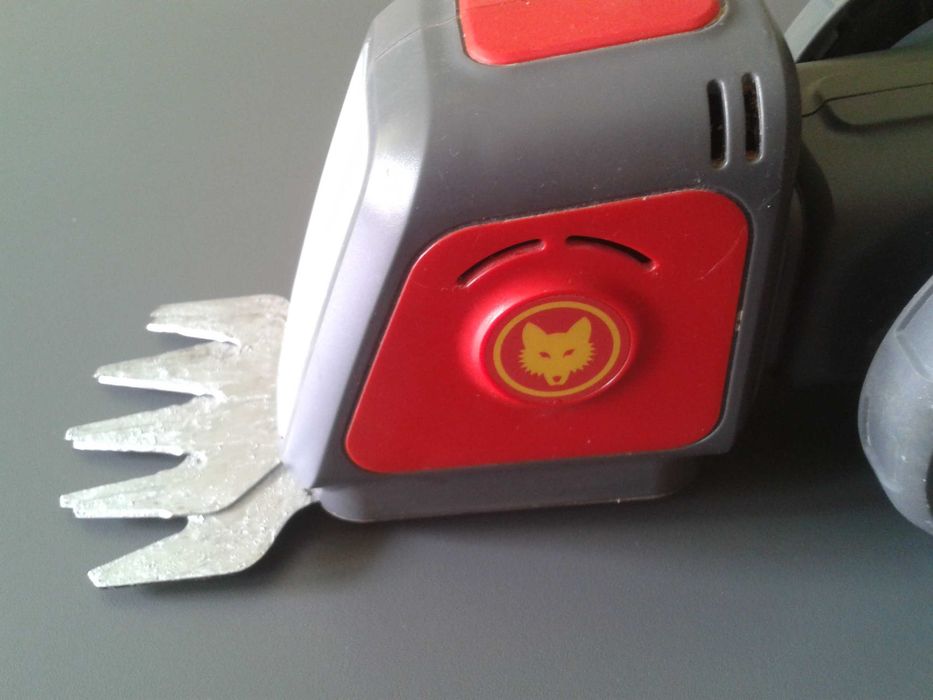 Zestaw sekator elektryczny, nożyce do trawy Wolf-Garten + ładowarka
