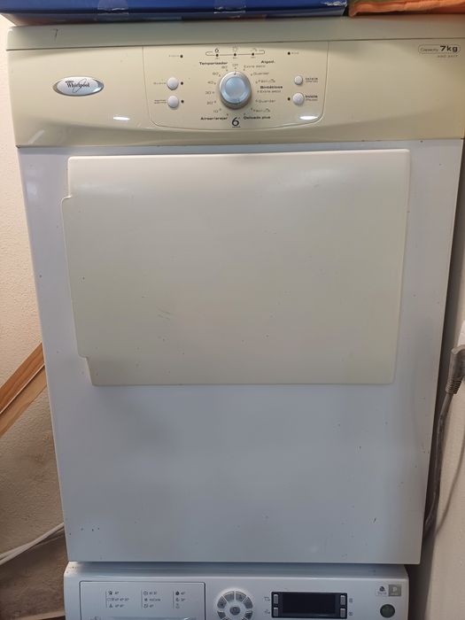 Máquina de secar roupa