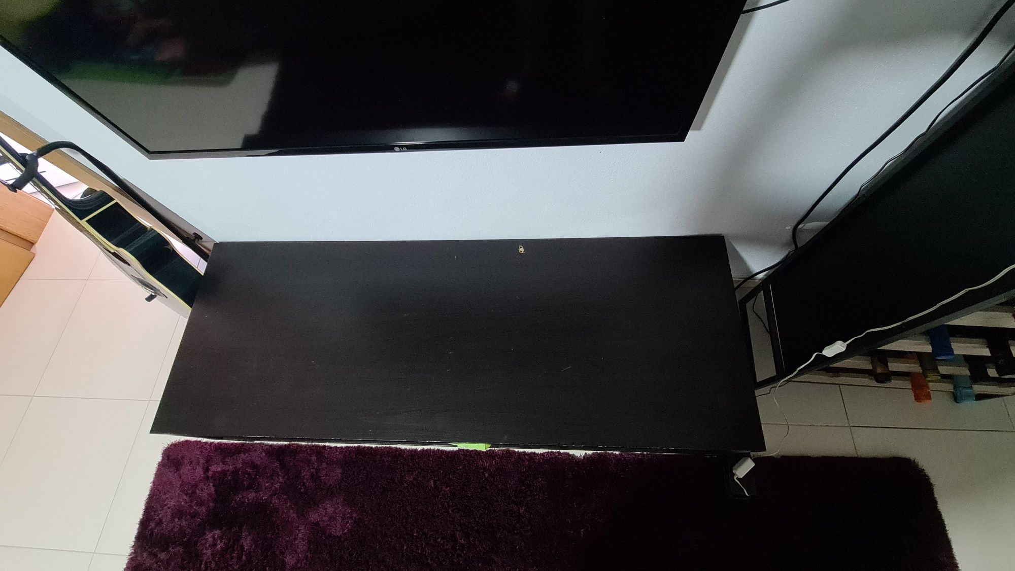 Mesa de TV.        .