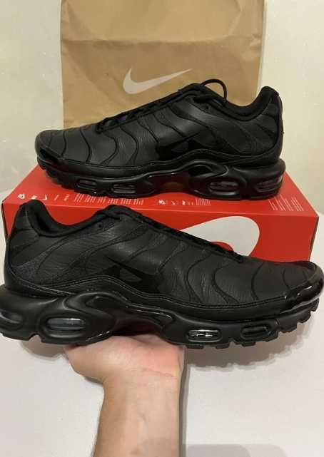 "Buty damskie Trampki"Nike_Air_Max_TN_Plus_czarny R.39