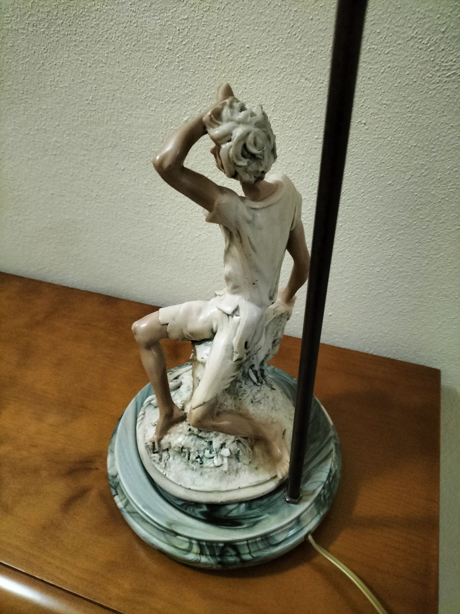 Candeeiro de móvel em Marfinite