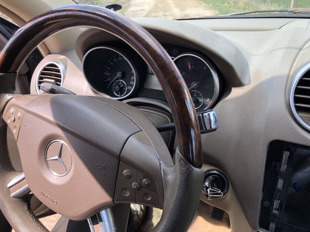 Разборка Mercedes-Benz ML350 W164 бампер двигатель стойки салон двери