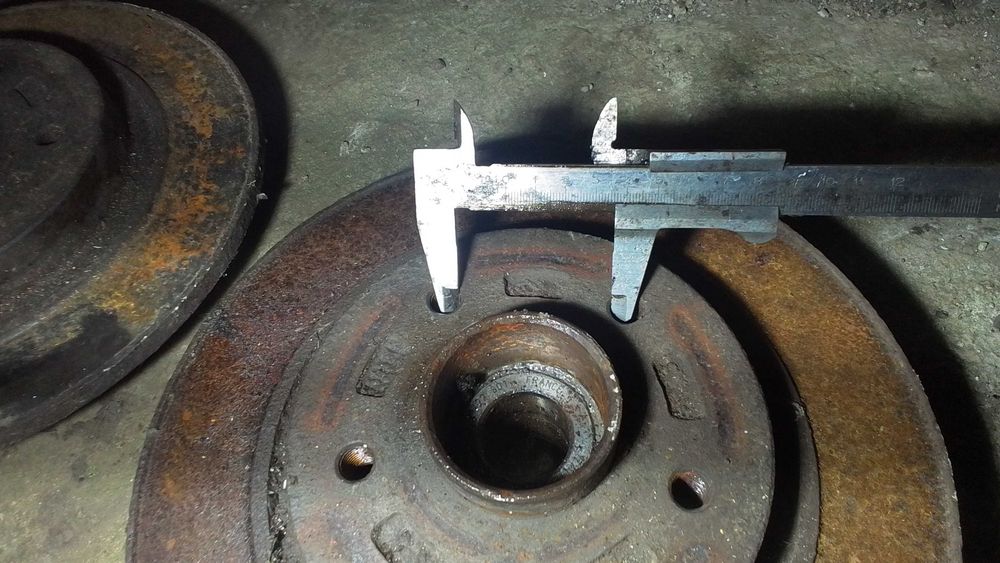 Ступиці на причіп