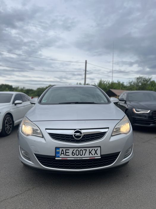 Opel Astra J 2011 1,7 CDTI