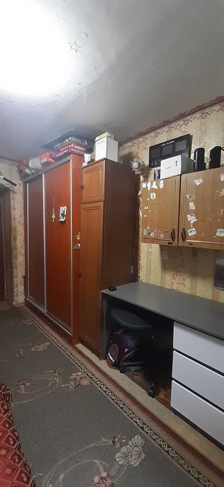 Продається кімната р-н 700 річчя