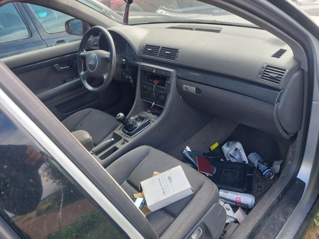 Audi a4 b6 1.9 tdi 130km silnik skrzynia drzwi maska Lampa kolor ly7w