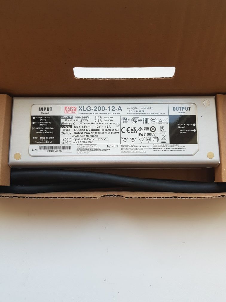 Блок живлення Mean Well 200W 24V 8.3А IP67 XLG-200-24-A