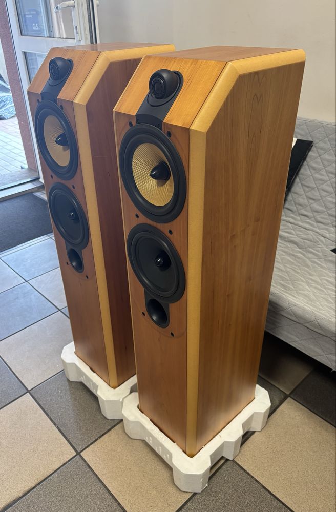 Bowers Wilkins CDM 7SE kolumny podlogowe