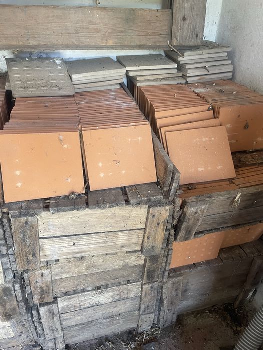 Плитка керамічна, біла емальована