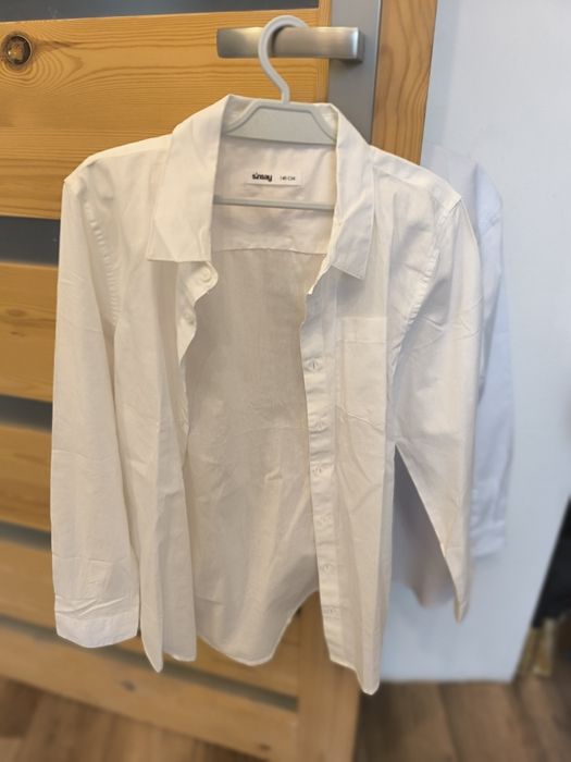 Koszula biała chłopięca rozmiar 140 Sinsay