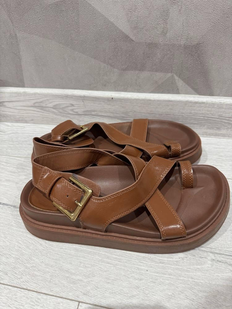 Сандали кричневые zara