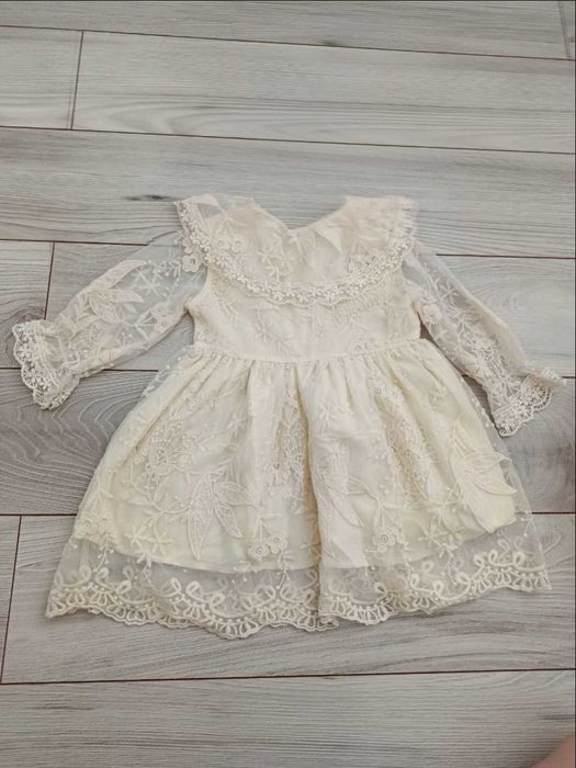 Святкова сукня для дівчинки