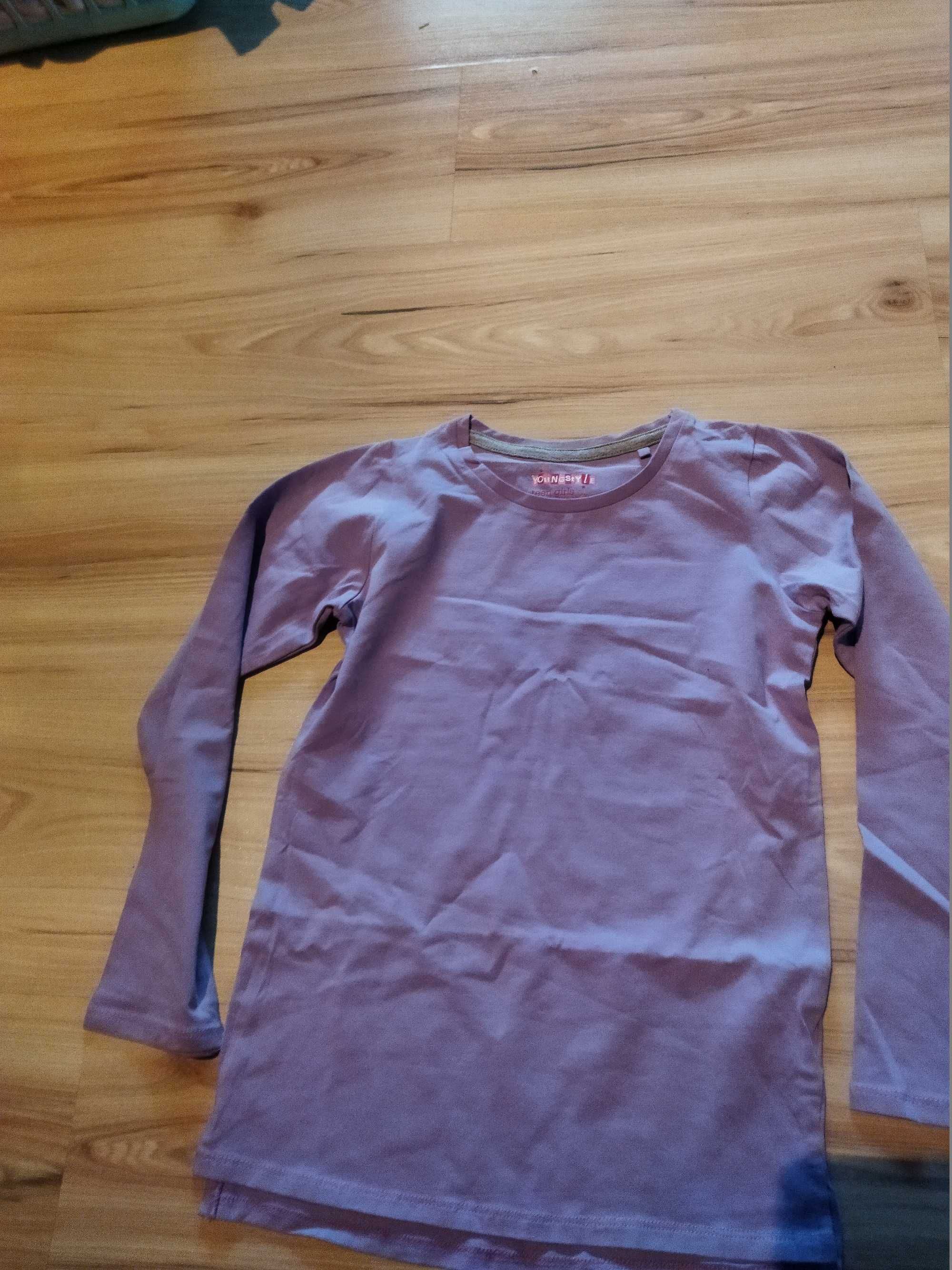 Koszulka fioletowa długi rękaw r. 140