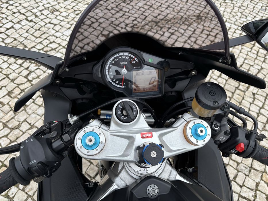 Aprilia RSV4 Só com 8536 kms Race Pack