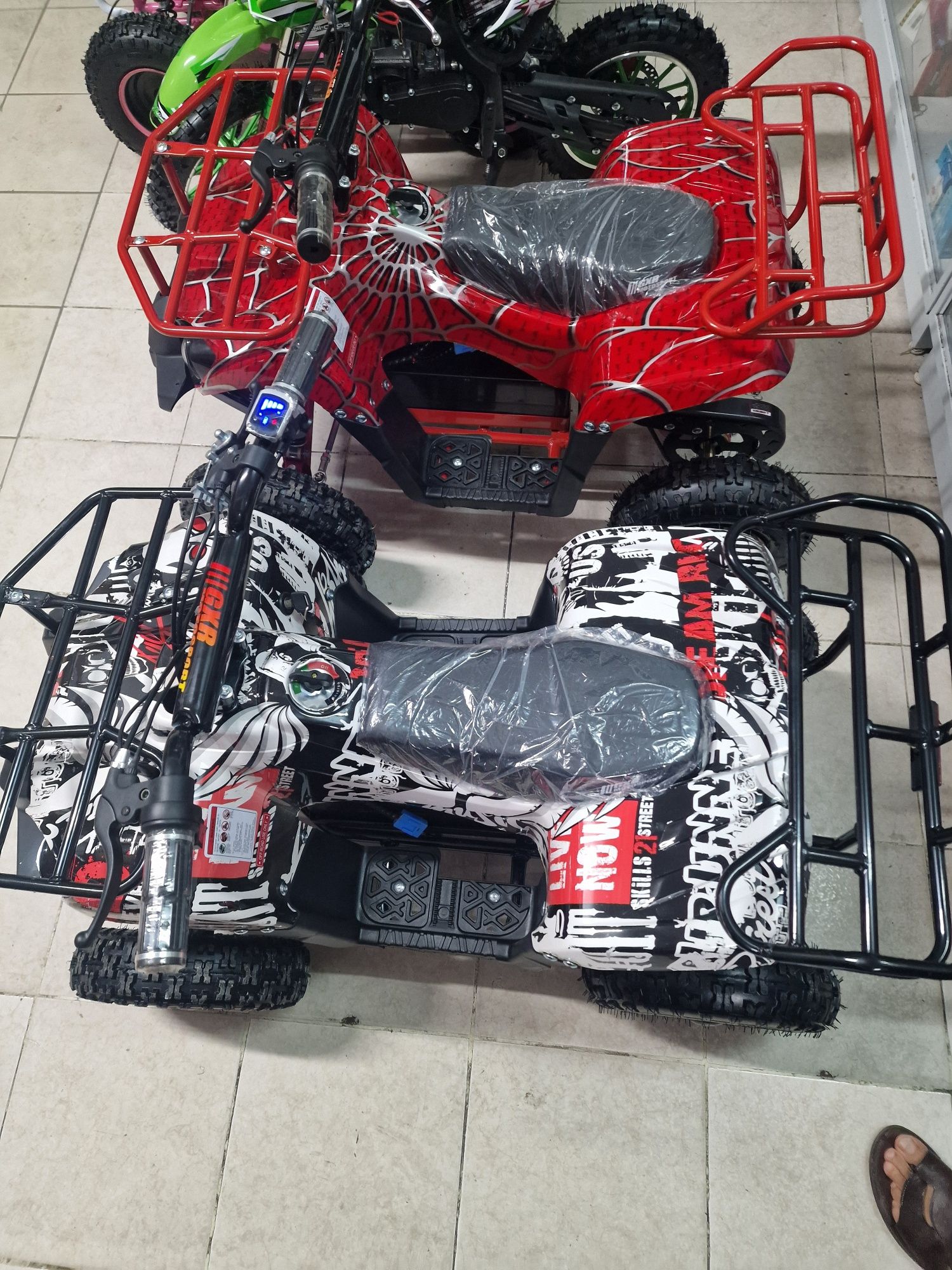 Mota 4 bateria vários cores disponíve novos