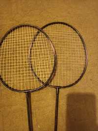 Dwie paletki do badmintona gra