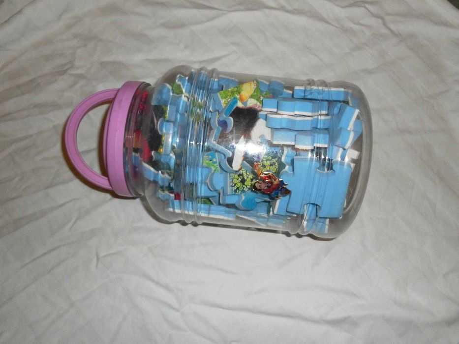 Grube Puzzle z Gąbki w Fajnym Słoju.