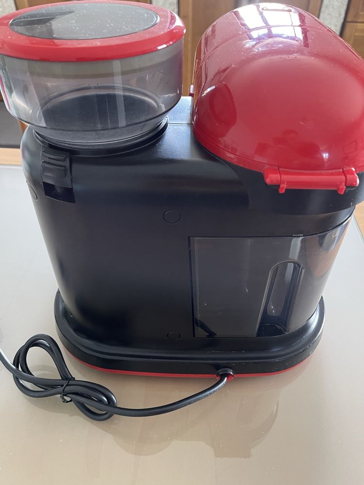 Maquina de cafe Ariete com moinho