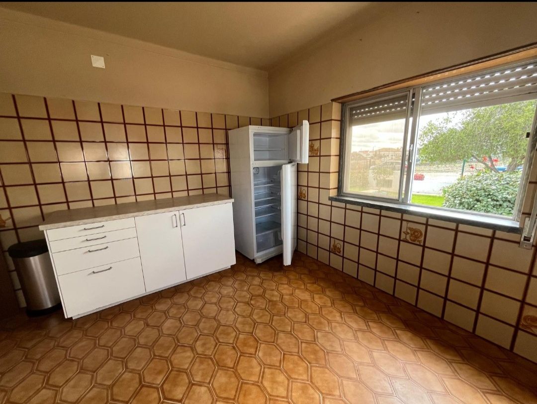 Moradia T3 com jardim para arrendar