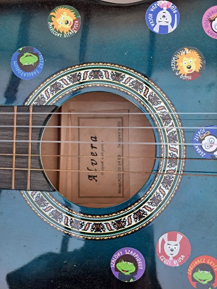 Piekna fajna gitara Alvera