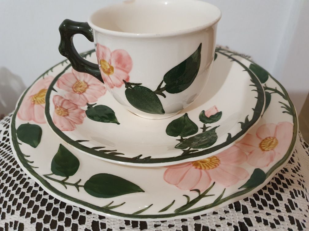 Посуда красивая ,есть  Villeroy  & Boch  Германия