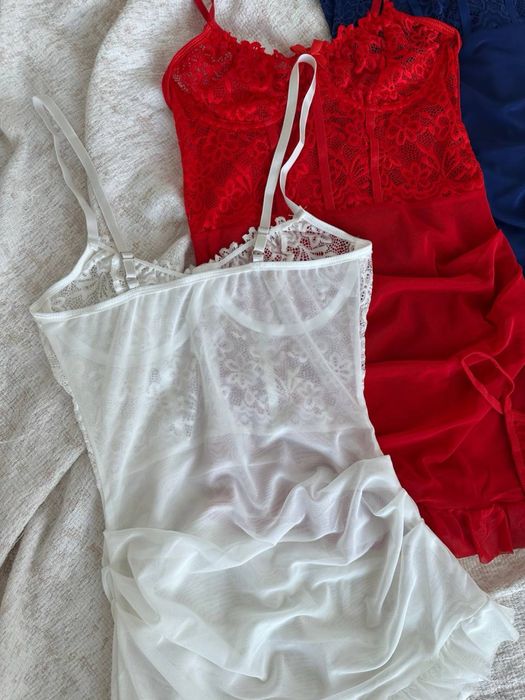 Ніжний пеньюар з квітковим мереживом + трусики