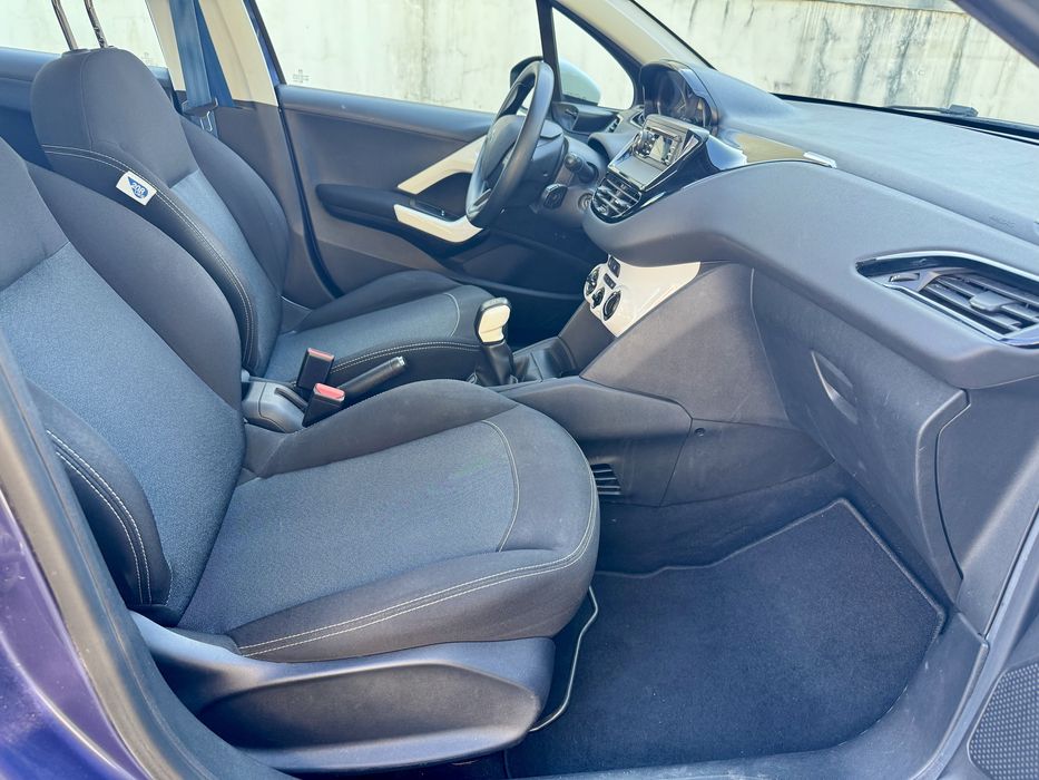 2017 Peugeot 208 like 1.2 puretech 85mil kms