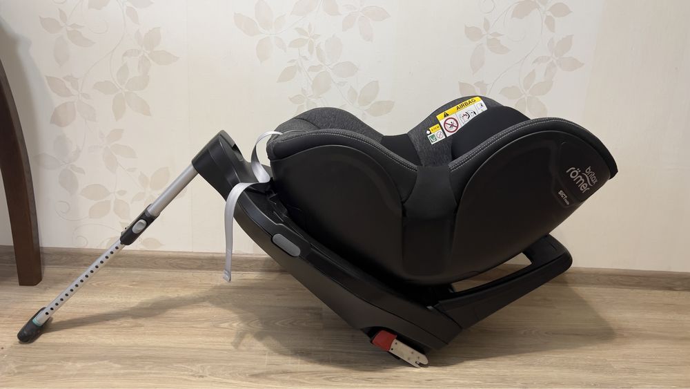 Продам автокресло Britax Romer dualfix m size