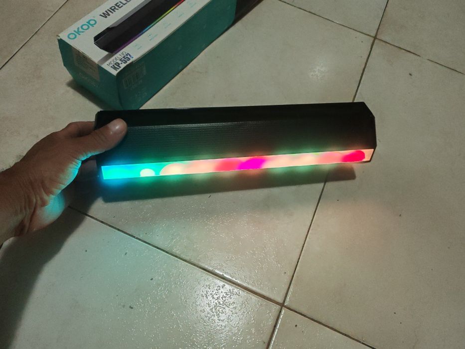 Caixa de som portátil potente