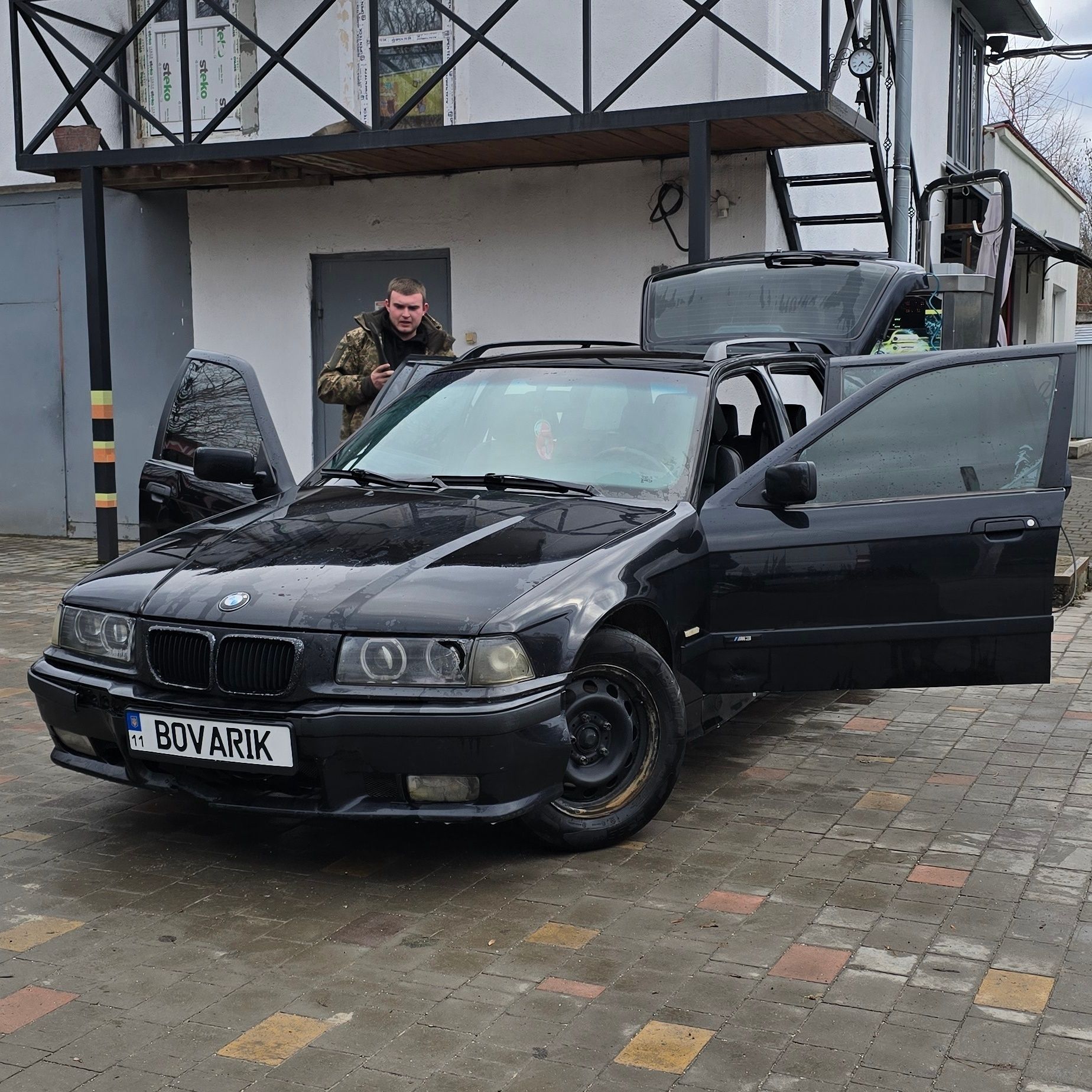Продам е36 універсал M52B20