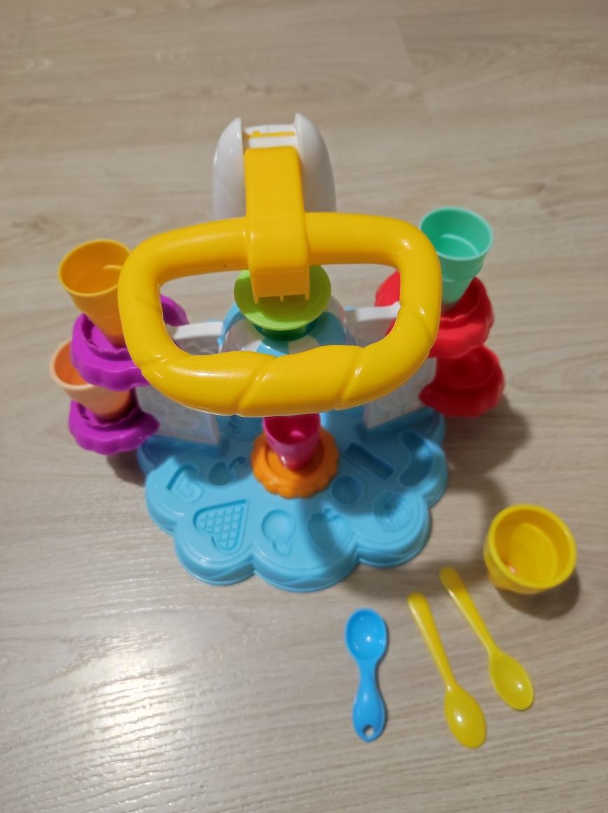 Play doh ciastolina Zakręcona lodziarnia